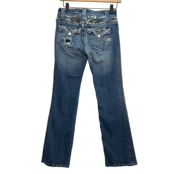 Miss Me Daphne Low Rise Bootcut Jeans Distressed Camo Size 28 - Picture 2 of 16